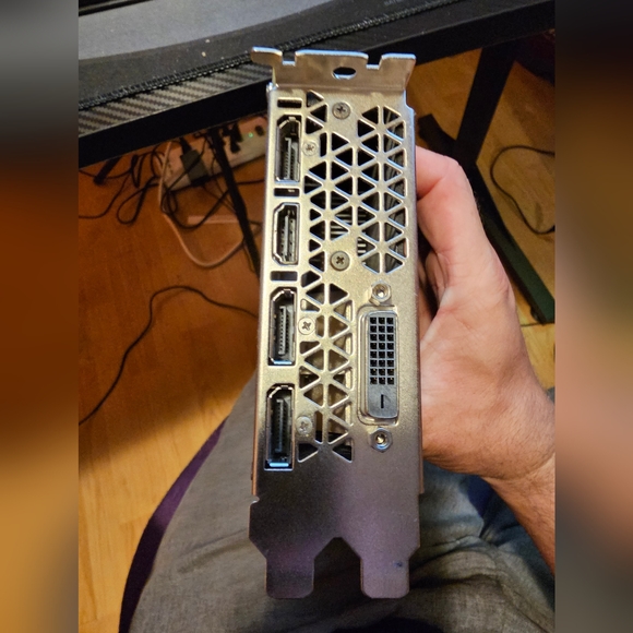 NVIDIA GeForce GTX 1060 6gb - Picture 3 of 3